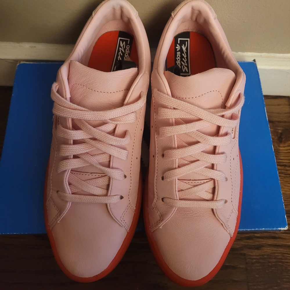 Used Adidas Sleek W